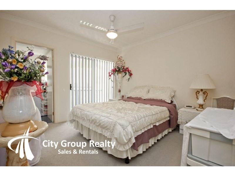 30-36 Burra Street, Chevron Island QLD 4217