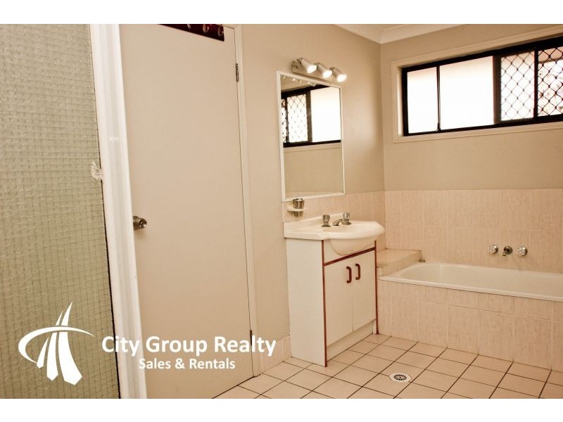 122 Mattocks Road, Burleigh Heads QLD 4220