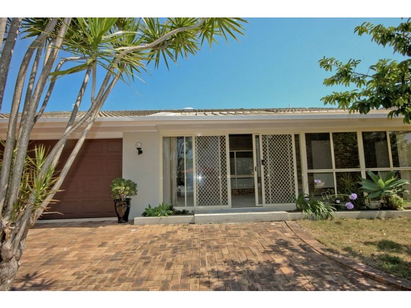 53 Intrepid Drive, Mermaid Waters QLD 4218