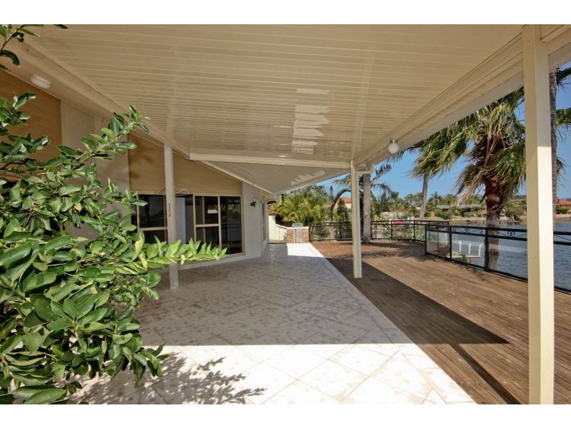 53 Intrepid Drive, Mermaid Waters QLD 4218