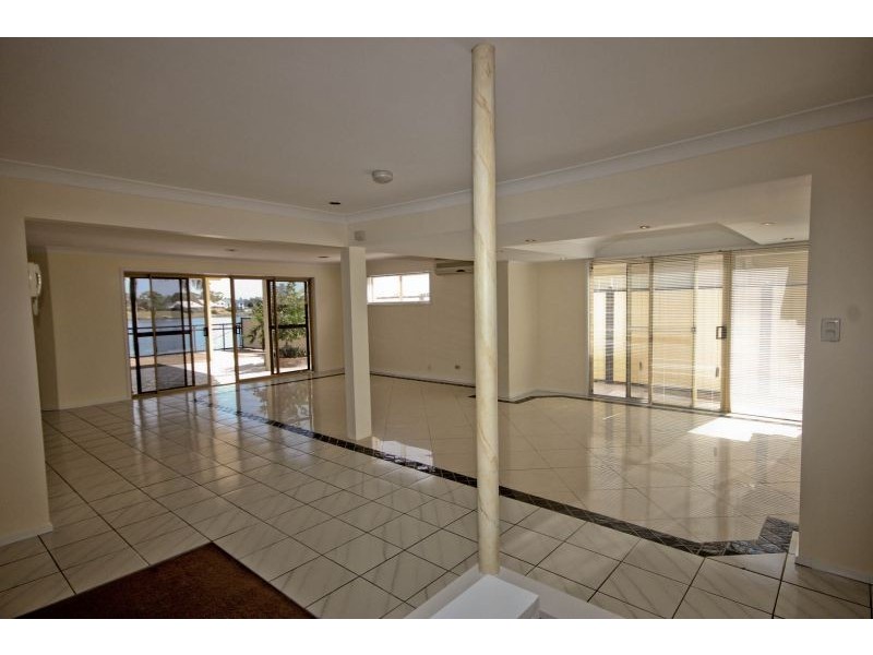 53 Intrepid Drive, Mermaid Waters QLD 4218