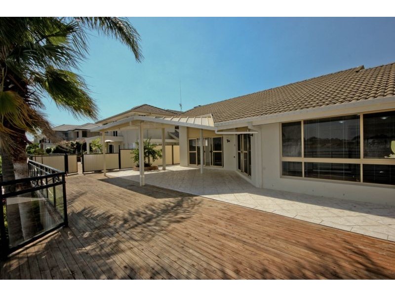 53 Intrepid Drive, Mermaid Waters QLD 4218
