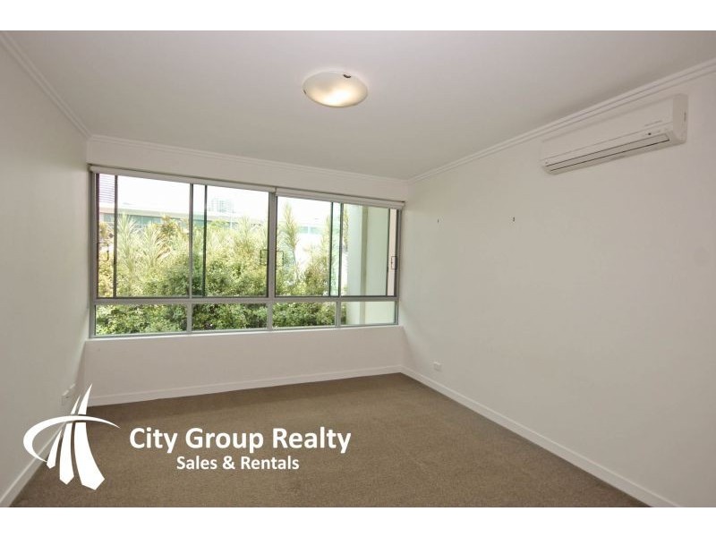 2 Miami Key, Broadbeach QLD 4218