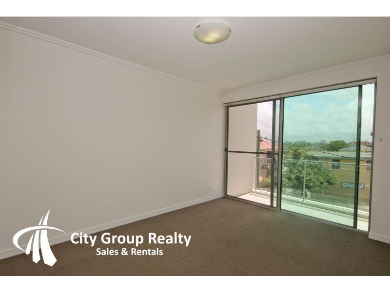 2 Miami Key, Broadbeach QLD 4218