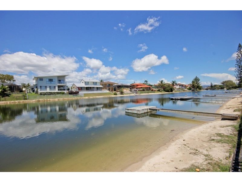 6 Rudder Court, Mermaid Waters QLD 4218