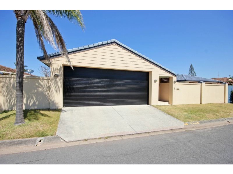 6 Rudder Court, Mermaid Waters QLD 4218