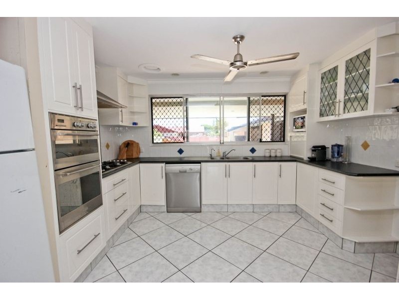 6 Rudder Court, Mermaid Waters QLD 4218