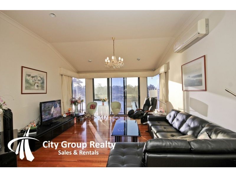 Clear Island Waters QLD 4226