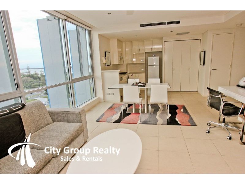 1 Como Crescent, Southport QLD 4215