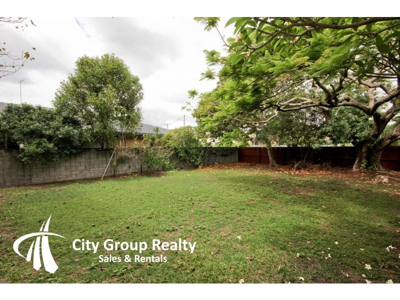 1976 Gold Coast Hwy, Miami QLD 4220