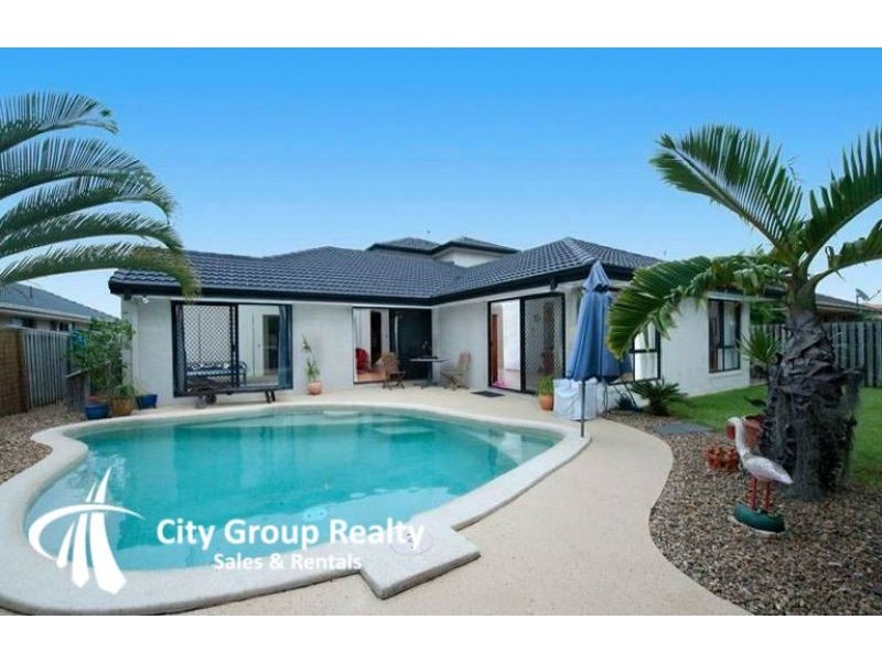 42 Sickle Avenue, Hope Island QLD 4212