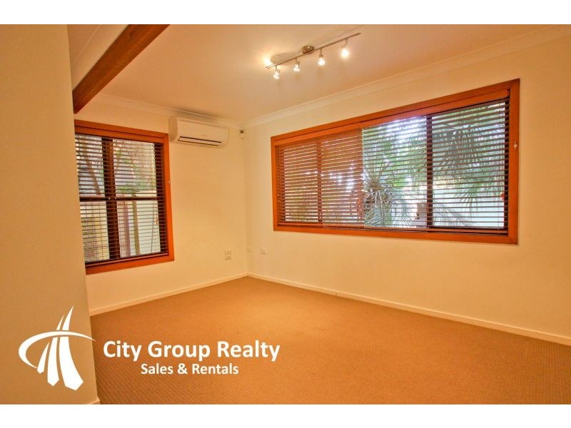 381 Benowa Road, Benowa QLD 4217