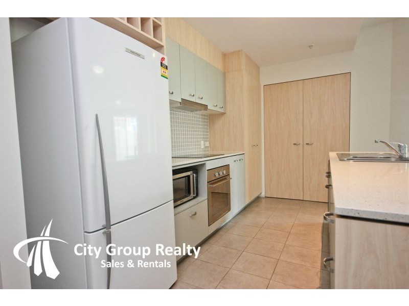 18 Fern Street, Surfers Paradise QLD 4217