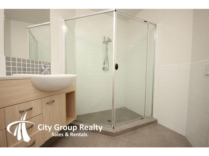 18 Fern Street, Surfers Paradise QLD 4217