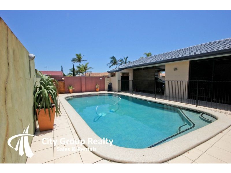 6 Rudder Court, Mermaid Waters QLD 4218