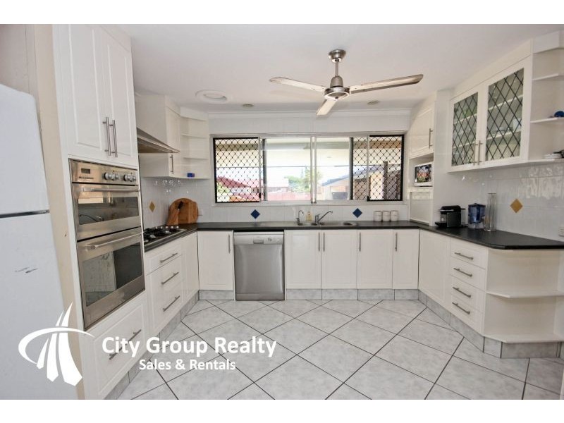 6 Rudder Court, Mermaid Waters QLD 4218