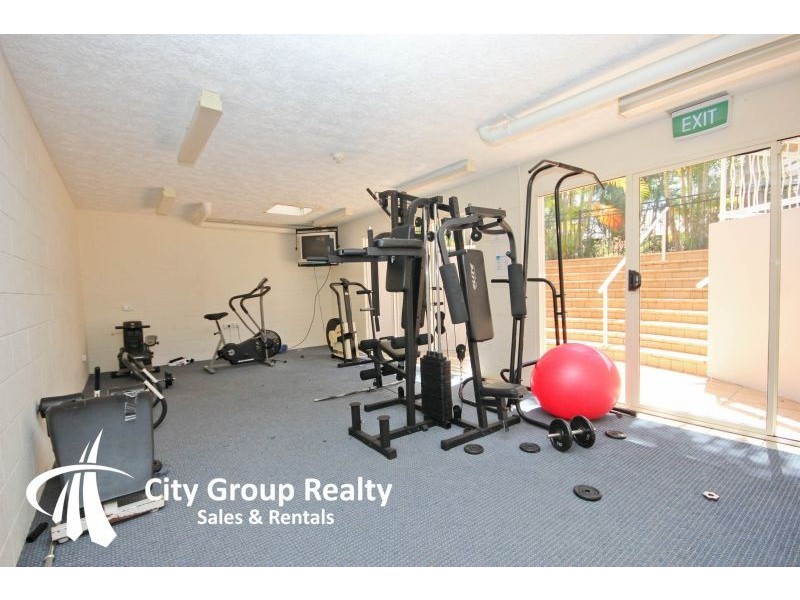 142 Stanhill Drive, Chevron Island QLD 4217