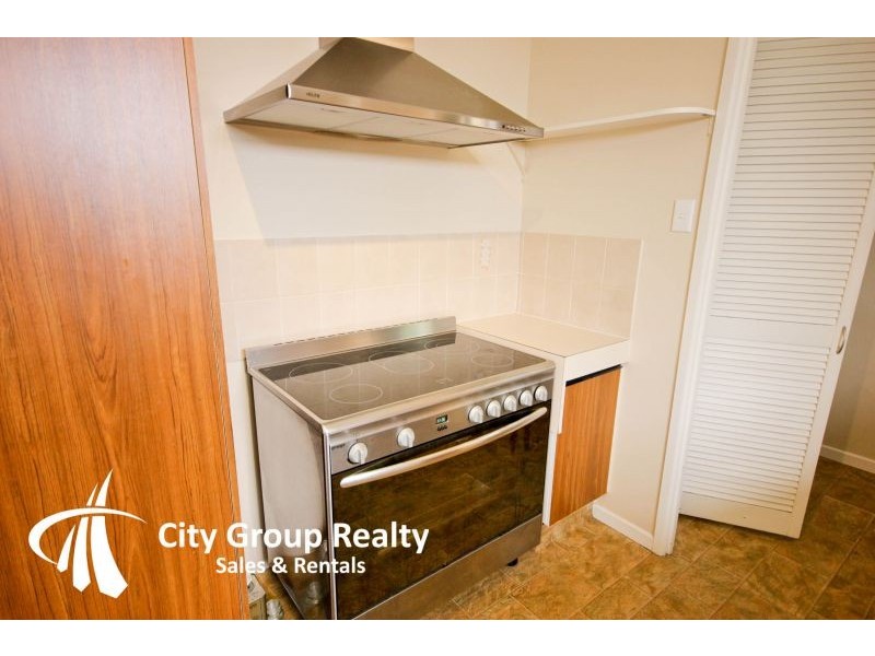 2/6 Tirau Place, Broadbeach Waters QLD 4218