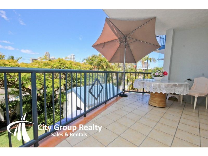36 Burra Street, Chevron Island QLD 4217