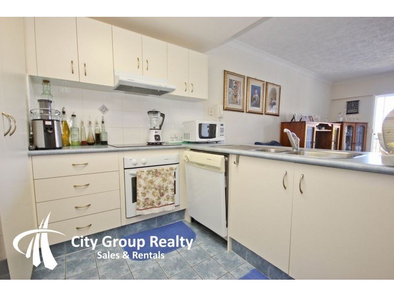 36 Burra Street, Chevron Island QLD 4217