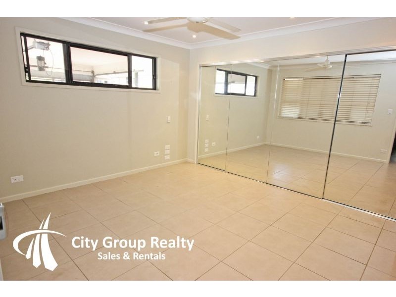 31 Sandpiper Drive, Burleigh Waters QLD 4220