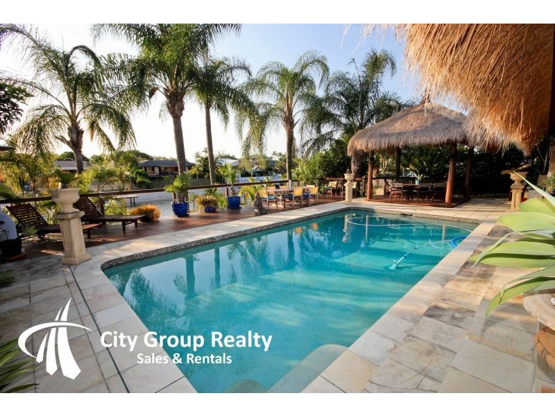 10 Cedar Place, Broadbeach Waters QLD 4218