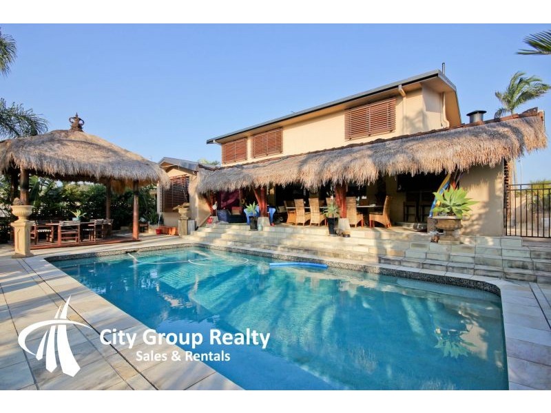 10 Cedar Place, Broadbeach Waters QLD 4218