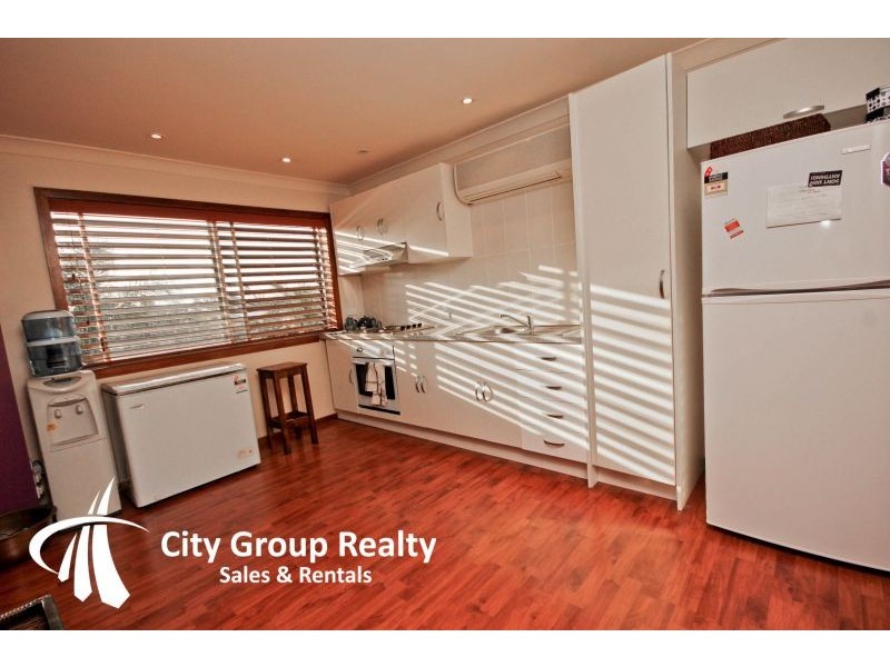 10 Cedar Place, Broadbeach Waters QLD 4218
