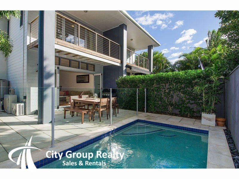 2/27 Norfolk Avenue, Surfers Paradise QLD 4217