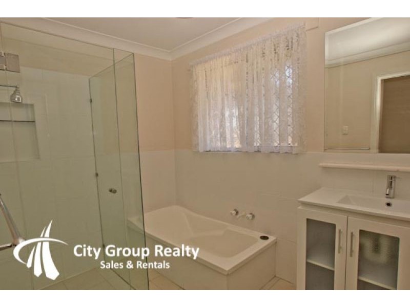 8 Tecoma Street, Southport QLD 4215