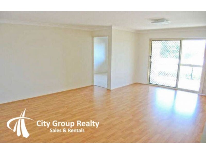 9 Errol Ave, Paradise Point QLD 4216