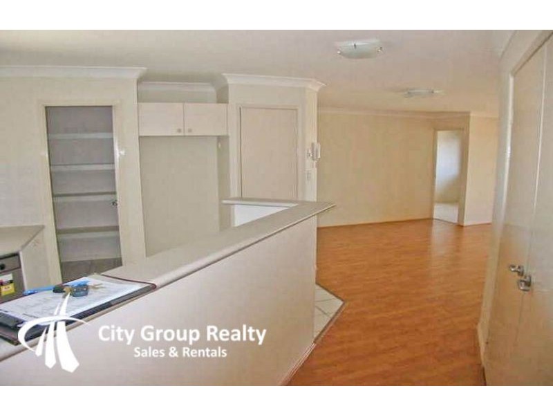 9 Errol Ave, Paradise Point QLD 4216