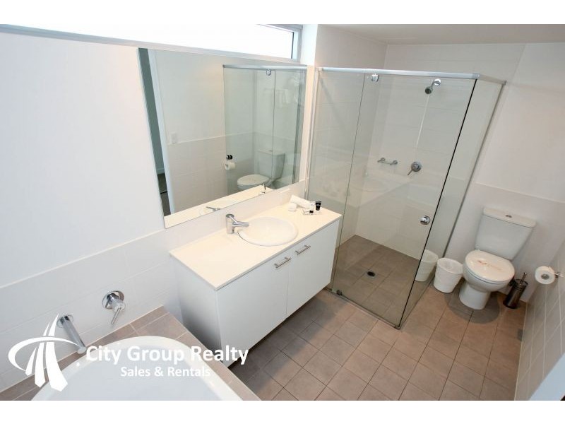 2209/33 ‘Freshwater Point’ T E Peters Drive, Broadbeach QLD 4218