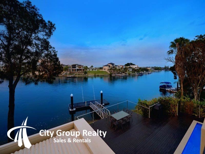 22 River Crescent, Broadbeach Waters QLD 4218