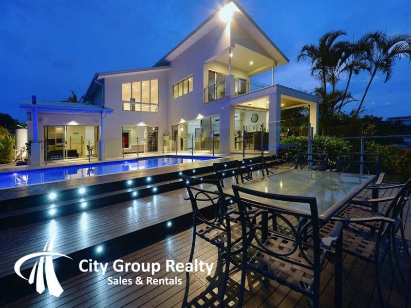 22 River Crescent, Broadbeach Waters QLD 4218