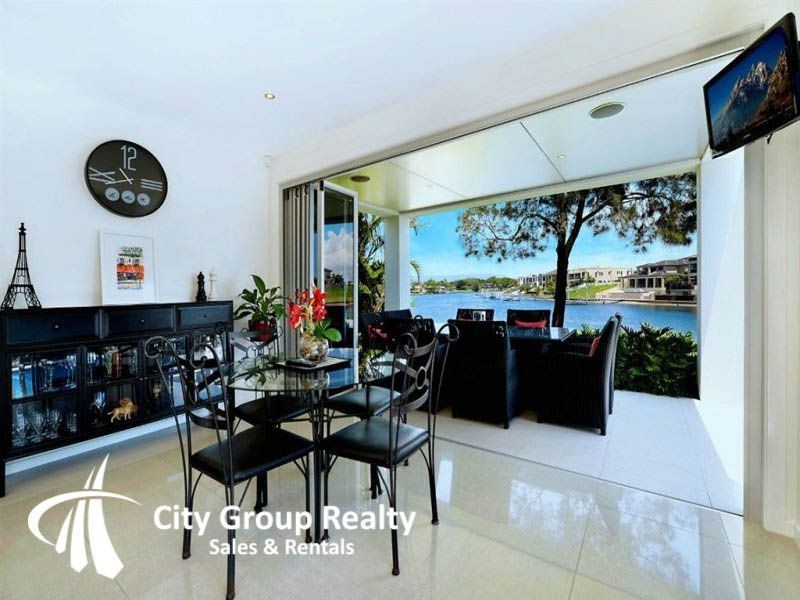 22 River Crescent, Broadbeach Waters QLD 4218