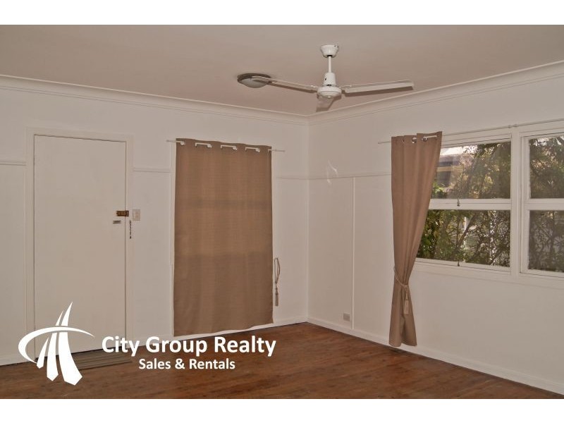 39 Sixth Avenue, Palm Beach QLD 4221