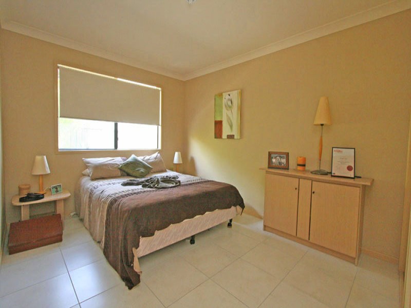 9 IRVINE ST, Pacific Pines QLD 4211