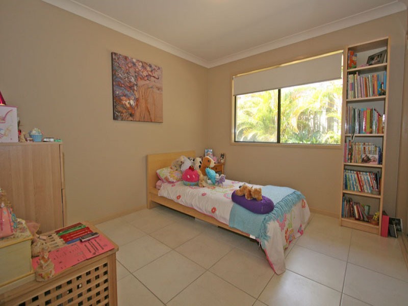 9 IRVINE ST, Pacific Pines QLD 4211