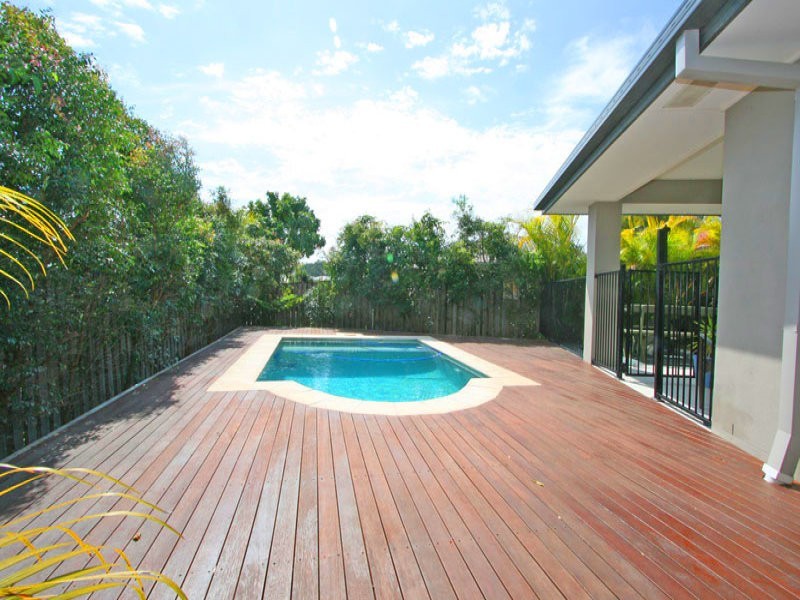 9 IRVINE ST, Pacific Pines QLD 4211