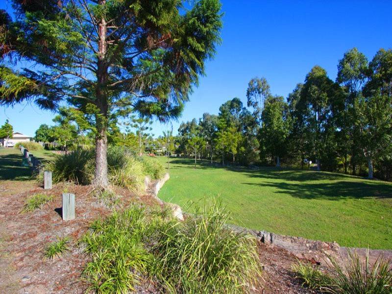 9 IRVINE ST, Pacific Pines QLD 4211