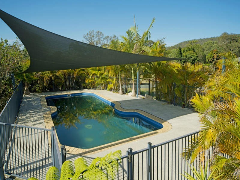 25 Howard Hughes Ct, Maudsland QLD 4210