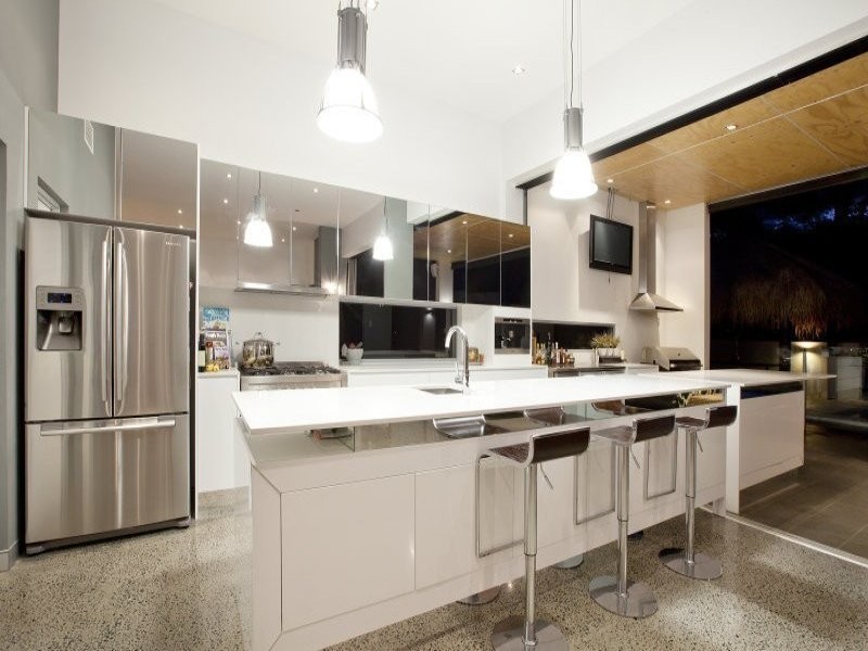 5008 Riverwood Grove, Benowa QLD 4217