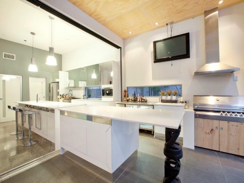 5008 Riverwood Grove, Benowa QLD 4217