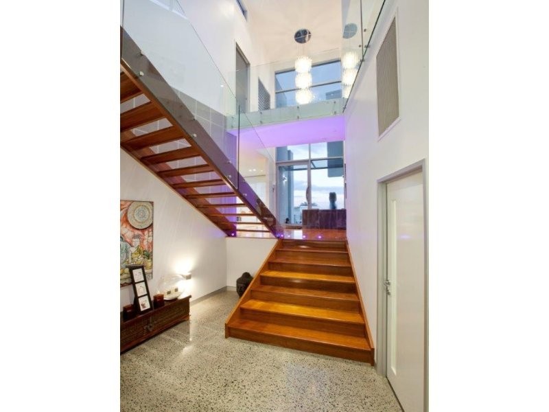 5008 Riverwood Grove, Benowa QLD 4217