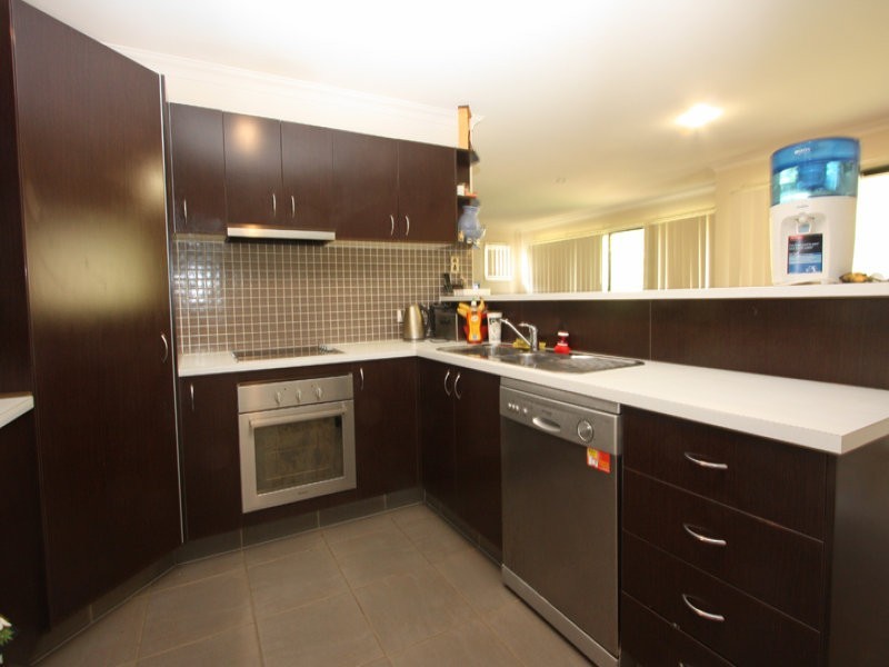 14 Lambert Dr, Maudsland QLD 4210