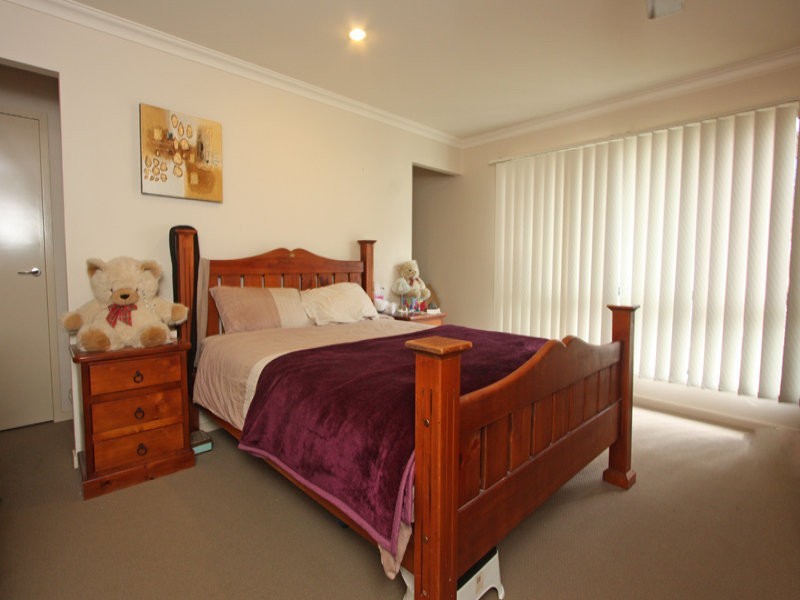 14 Lambert Dr, Maudsland QLD 4210