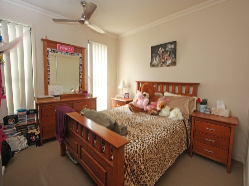 14 Lambert Dr, Maudsland QLD 4210