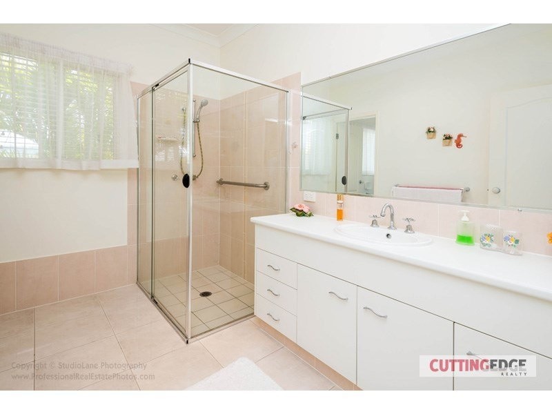 36 Gerard Street, Pacific Pines QLD 4211