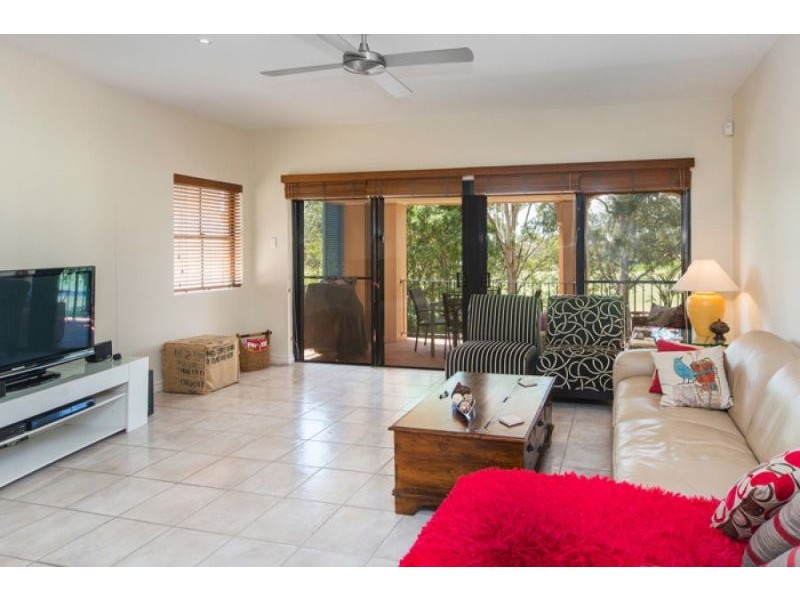 3265 The Palladian, Hope Island QLD 4212